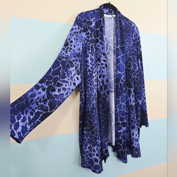 Susan Graver Plus Size Blue and Black Animal Print Cardigan - Picture 4 of 7